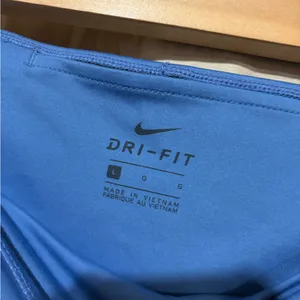 Nike leggings thumbnail 2