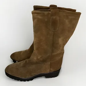 New Coach and Four Brown Suede Mid Calf Lug Sole Boots Made in‎ Italy Womens 9M thumbnail 2