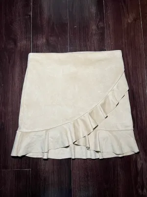 Naked Zebra Cream Suede Ruffle Mini Skirt Size Small thumbnail 2