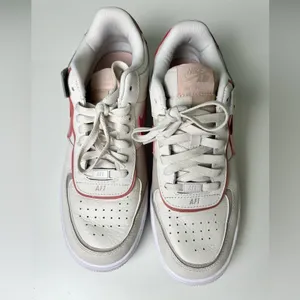 Nike Air Force 1 Shadow Womens Phantom/Pink Oxford/White/Red Stardust Sneakers10 thumbnail 5