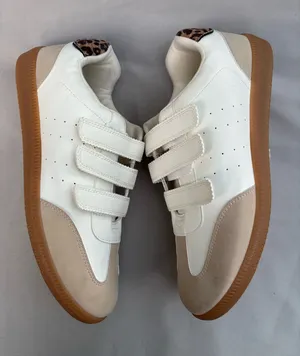 Dolce Vita Sneakers White Beige Suede Straps Leopard Trim Womens 10 NEW thumbnail 1