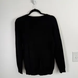 Charter Club Luxury 100% Cashmere Black Crew Sweater Capsole FLAW Womens Medium thumbnail 11