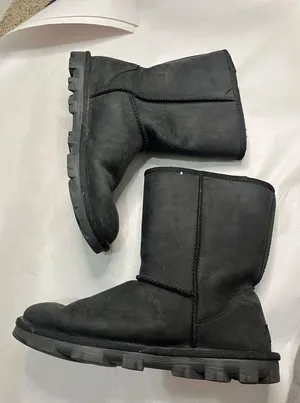 UGG Essential Short Leather Boot Sz 10 Black Water Resistant thumbnail 6