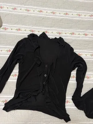 Ruffle Trim Button V thumbnail 3