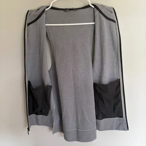 The North Face Womens Heather Grey Sleeveless Full Zip Hoodie Vest Size M‎ thumbnail 7