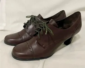 Etienne Aigner Nada Oxford Heels Leather Y2K 90s Lace Up Career Casual Size 8.5 thumbnail 2