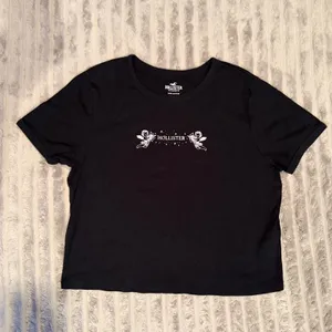 Hollister Womens Black Cherub Angel Graphic‎ Tee Cotton Short Sleeve Shirt L thumbnail 2
