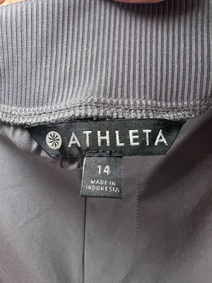 Athleta Brooklyn Shorts Silver Bells Gray Pockets Activewear Travel Hiking Sz 14 thumbnail 11