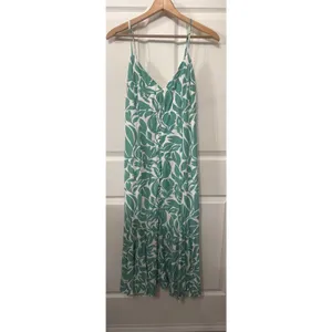 VICI Green White Tropical Leaf Print Midi Dress M Rayon Linen Front Slit Resort thumbnail 2