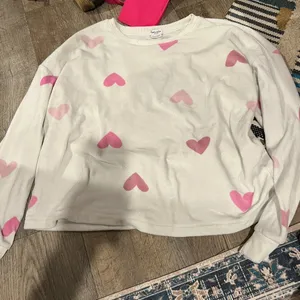 Splendid medium heart‎ sweater thumbnail 1
