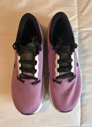 On Cloud Monster Running Shoes thumbnail 1