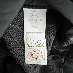 1041 | OFFLINE by Aerie Lightweight Nylon Cargo Jogger Pants Black Womens‎ XS thumbnail 4