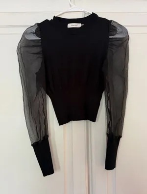 Boutique Top thumbnail 1