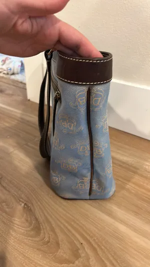 Dooney & Bourke Vintage Handbag thumbnail 3