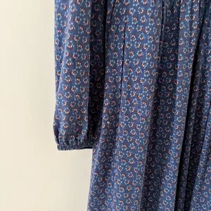 Boden Buttoned Jersey Midi Dress Navy Diamond Bud Tiered Cottagecore Size 8P thumbnail 5