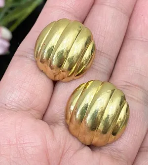 Vintage 60’s TRIFARI Polished Gold- tone Dome Clip On Earrings thumbnail 7