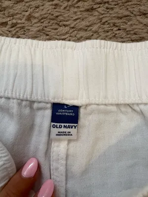 Old Navy High-Waisted Linen Shorts thumbnail 4