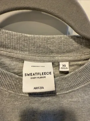 Aritzia Women's Light Grey Crewneck Sweatshirt thumbnail 2