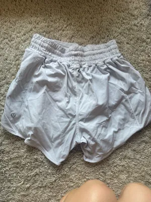 White High-Rise Lululemon Hotty Hot Shorts Lined Athletic 4 thumbnail 3