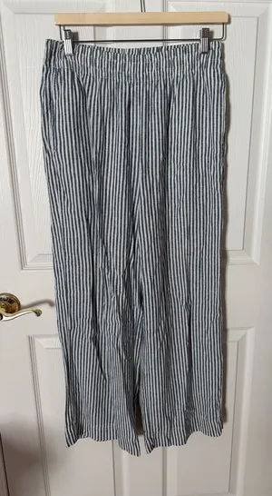 Women’s blue and White Striped wide leg women and Wind pant Old Navy Small thumbnail 1