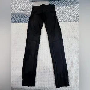 Spanx Moto Faux Leather Black Leggings Pants, size M EUC! thumbnail 4