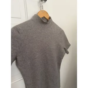 Zara Knit Womens Grey Mock Neck Short Sleeve Sweater Contrast Trim Large thumbnail 4