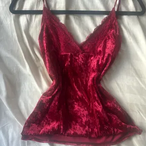 No boundaries red lace Y2K tank top thumbnail 1