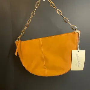 Universal Thread Half-Moon Shoulder Purse Bag Brown Gold Chain Strap. Pocketbook thumbnail 4