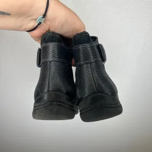 Earth Origins Dayton Black Leather Suede Ankle Boots Buckle Side Zip Women 7W thumbnail 4
