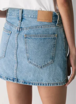 Aritzia Denim Forum The ‘90s Ricci Denim Skirt in 7 Yrs Bleu Taboo thumbnail 4