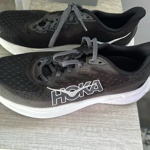 Hoka Women's Mach 6 Wide Lace Up‎ Low Top Running Sneakers thumbnail 4