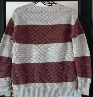 Old Navy Sweater thumbnail 3