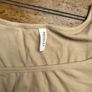 Missufe Miss You Forever Beige‎ Small ribbed Cute Puff Shoulder sleeves bodysuit thumbnail 3