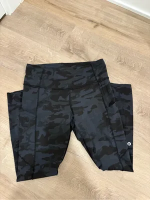 Lululemon Fast and Free Leggings Size 8 thumbnail 2