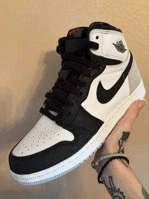 Air Jordan 1 Retro High OG GS ‘Stage Haze' thumbnail 1