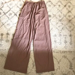 Alo Yoga Breezy Wide Leg Pant (Long) Smoky Quartz S thumbnail 7