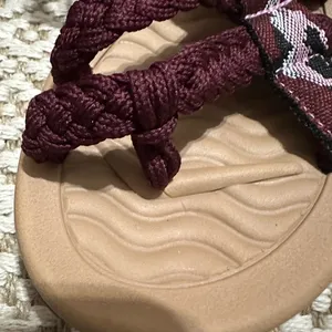 MEGNYA Burgundy and Pink Athletic Sandals thumbnail 8