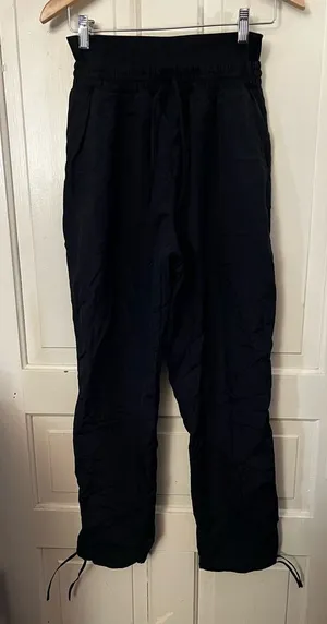 Gymshark Women’s CTY Joggers Black Size Small thumbnail 1