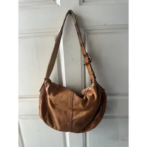 Lucky Brand Stash Ramblin Rose Weathered Leather Fold Over Hobo Shoulder Bag thumbnail 2