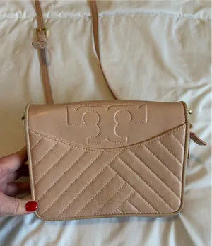 Tory Burch Alexa Quilted Leather Crossbody Bag Purse Pink Gold L1 thumbnail 1