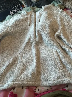 Old Navy Women’s Sherpa Pullover size medium  thumbnail 2