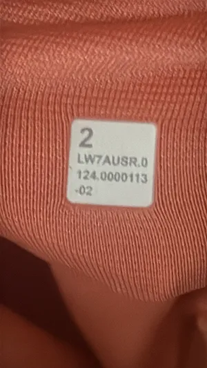 Lululemon 2.5" coral Hotty Hot Shorts thumbnail 4