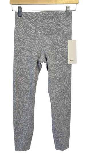 NWT Lululemon Wunder Train Size 6 25" LDSM LEOPARD DAISY STARLIGHT MULTI thumbnail 1