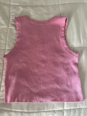 Brandy Melville John galt pink croped tank top ribbed thumbnail 3