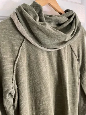 Free People Beach Heather Green Draped Cowl Neck Lightweight Pullover Size S/M thumbnail 7