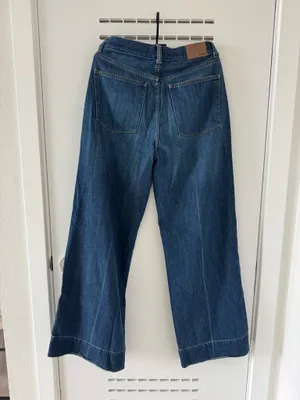 Madewell Super Wide-Leg Jeans thumbnail 2