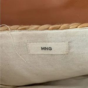 Mango Jute Cross-Body Bag thumbnail 9