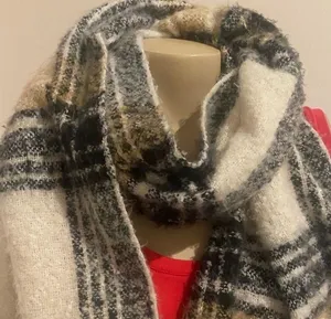 Scarf As Shown Multiple thumbnail 1