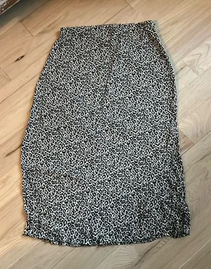American eagle flowy pencil skirt leopard size small thumbnail 1