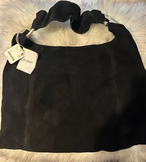 NWT Free People Bobbi Slouch Suede Tote In Black $98 MSRP 100% Leather No refunds returns or cancellations thumbnail 9